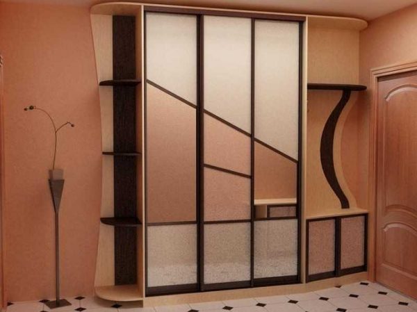 Шкаф-купе для верхней одежды в прихожую: конструкции и конфигурации