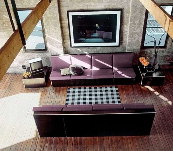 два дивана в интерьере гостиной в стиле лофт