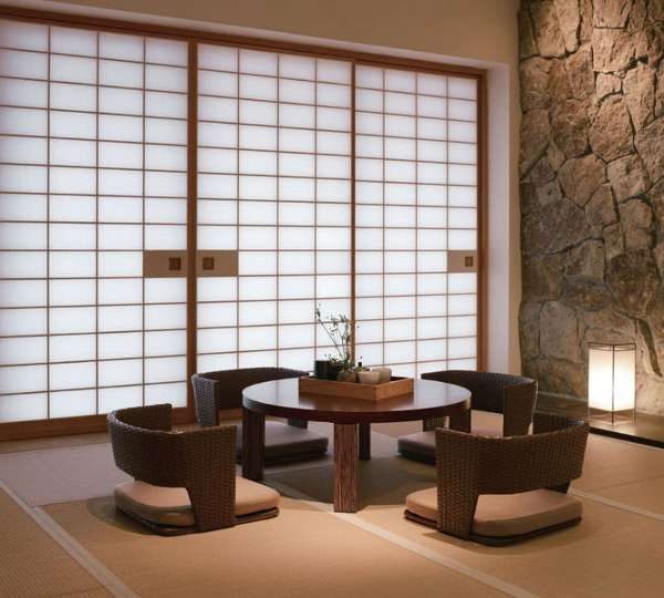 ширма в интерьере гостиной в японском стиле