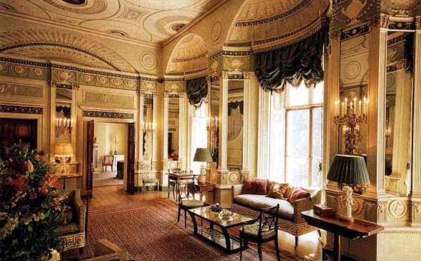 интерьер гостиной в стиле классицизм
