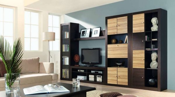 коричневая модульная мебель для гостиной