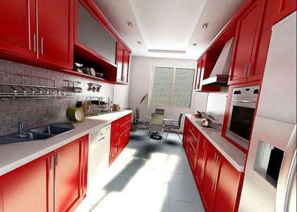 красный двухрядный кухонный гарнитур
