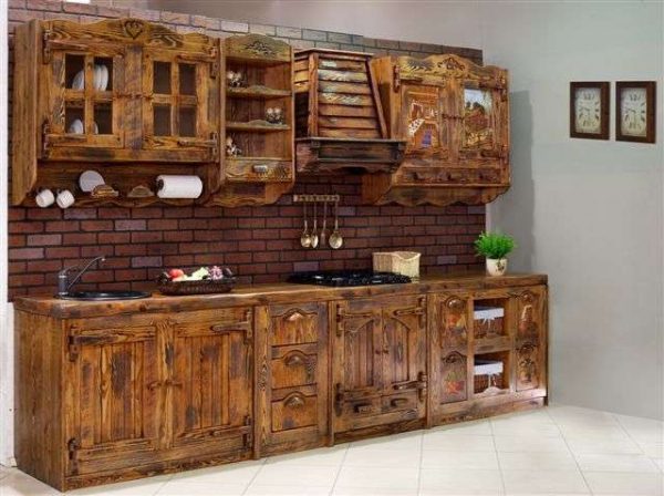 кухонный гарнитур из деревянного массива
