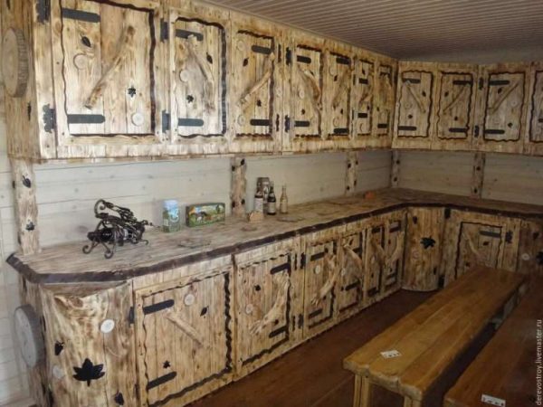 угловая деревянная кухня своими руками для частного дома