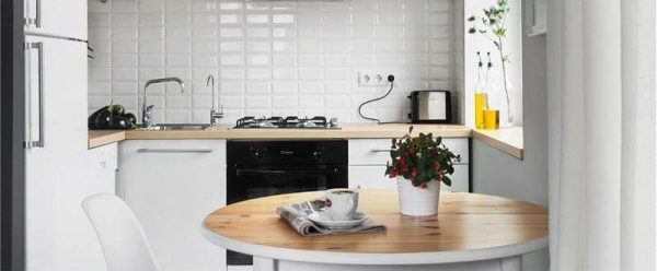 белый фартук на кухне в стиле минимализм