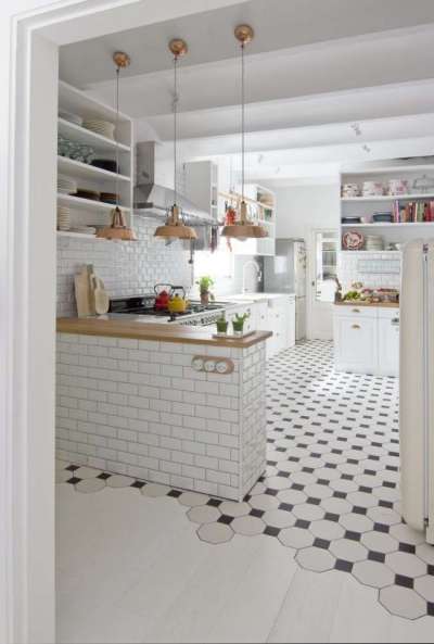 шестиугольная плитка на полу кухни