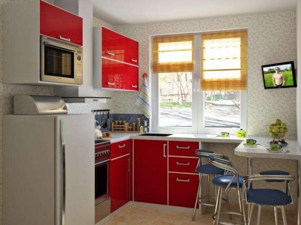 угловая кухня эконом класса с красными фасадами