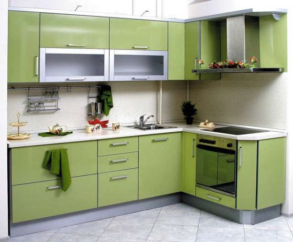зелёная угловая кухня эконом класса