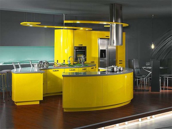 жёлтый цвет на кухне в стиле хай тек