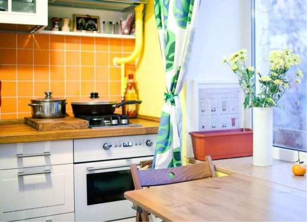 жёлтый и зеленый цвет в интерьере кухни