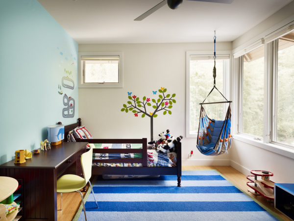 полосатый ковёр для детской комнаты