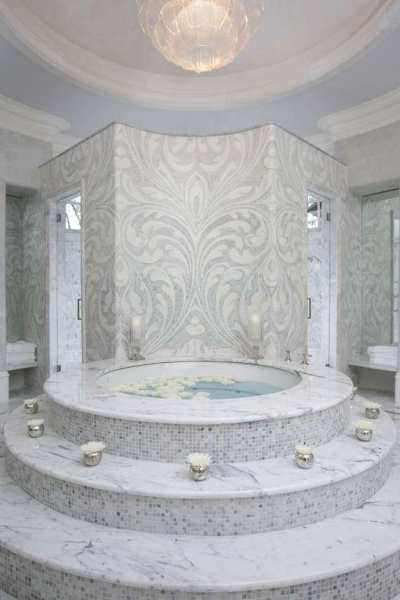 мозаичное панно в ванной комнате