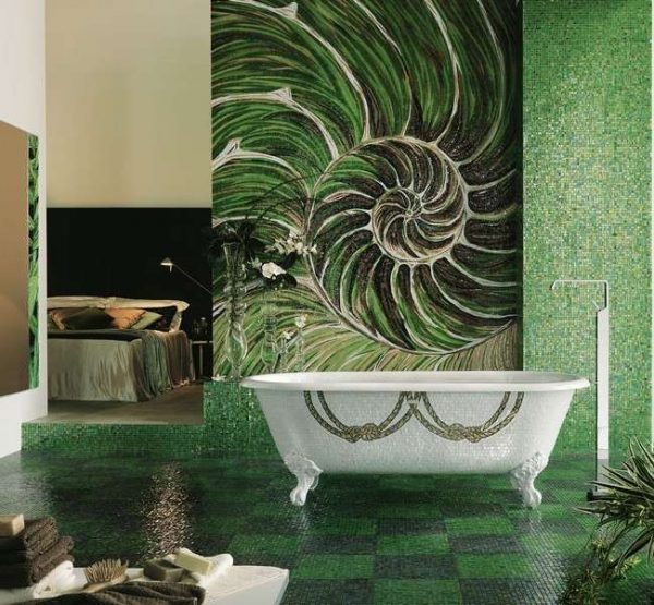зелёная мозаика в ванной комнате
