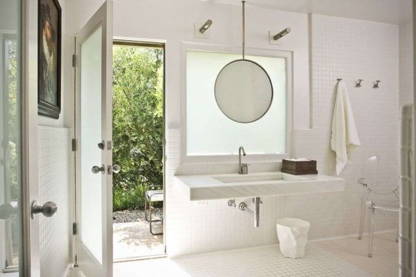 дизайн ванной с зеркалом