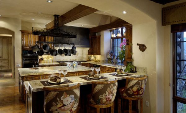 кухня шале в частном доме