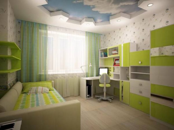 зелёная детская комната с потолком небом