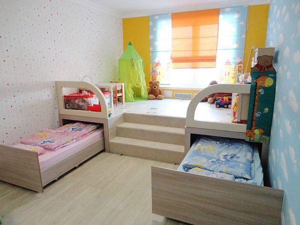 выдвижные кровати в детской для девочек
